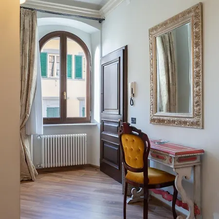 Josephine Apartment