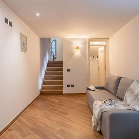 Josephine Apartment