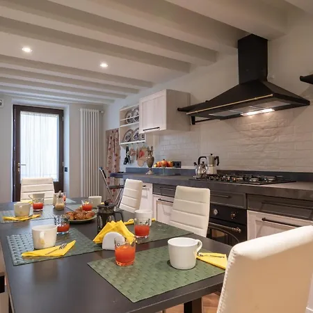 Josephine Apartment Florence